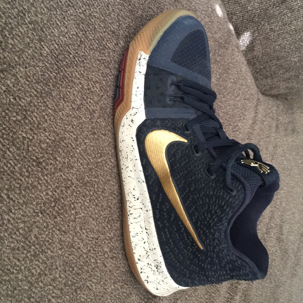 Boys Kyrie basketball shoes